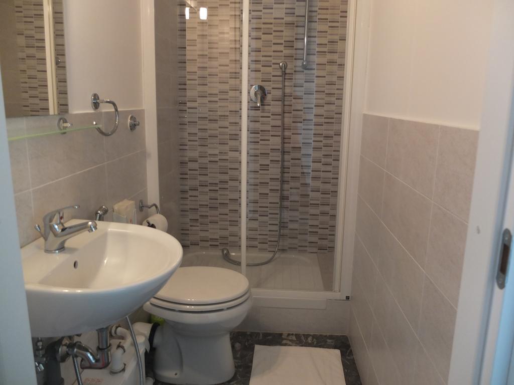 Maxim Rooms Ρώμη Εξωτερικό φωτογραφία