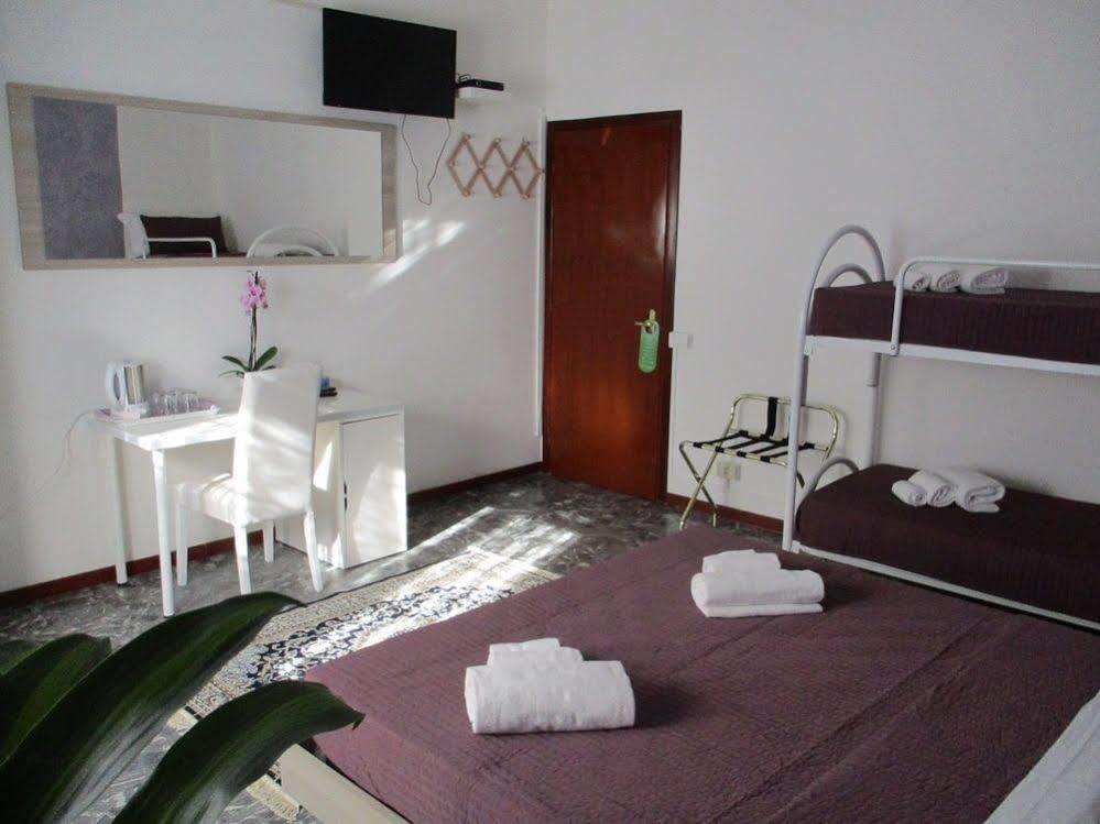 Maxim Rooms Ρώμη Εξωτερικό φωτογραφία